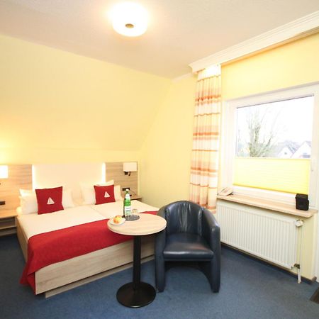 Hotel Morgensonne Garni Busum Bagian luar foto
