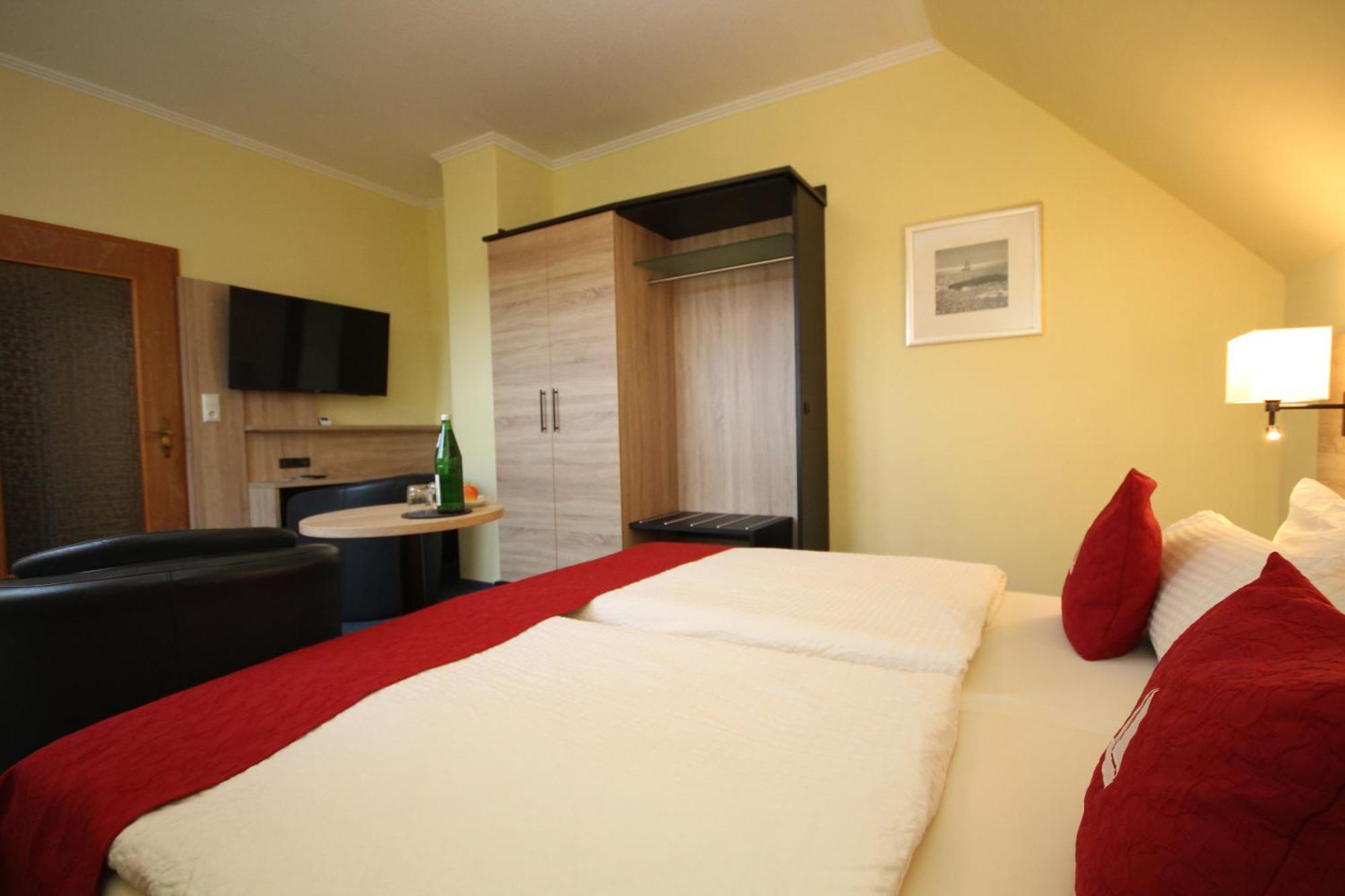 Hotel Morgensonne Garni Busum Bagian luar foto